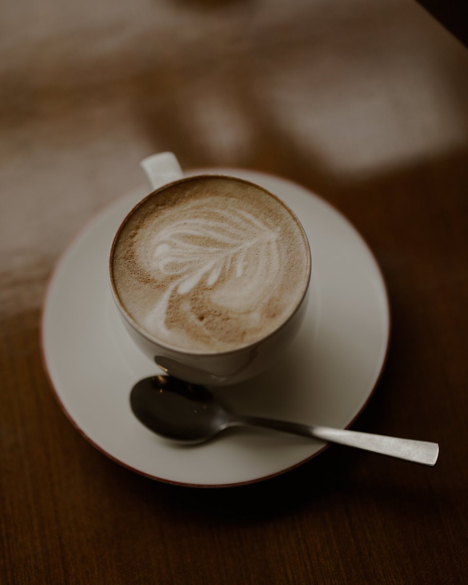 preethicpaul's tweet photo. “Love in the air and it smells like coffee”
#picoftheday #coffeebreaks #keralamonsoon #monsoon #hotcoffee #instagrammer #coffeetime #cocotree #panampallynagar #kochi #foodblogging #coffeedate #loveyourself #exploringkochi #preethichristinapaul #pcp https://t.co/e7KEyHU4E4