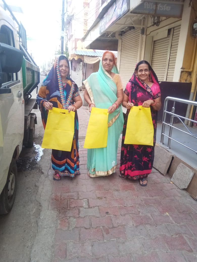 CmoShamgharh's tweet photo. सिंगल यूज प्लास्टिक पॉलीथिन प्रतिबंधित जन जागरूकता अभियान
@SwachSurvekshan 
@sbmg_assam 
@DrHiman78058457 https://t.co/Kgh3Zh5Eui https://t.co/cxeLkdajMo