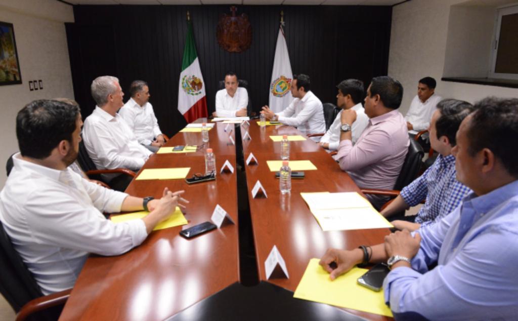 edialbertomtz's tweet photo. En reciente reunión con el gobernador del Estado de Veracruz, Ing. @CuitlahuacGJ https://t.co/4gA9FxFGg0