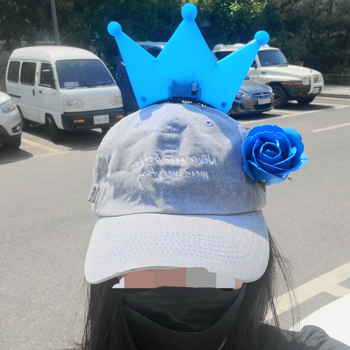 K_Jamchilla's tweet photo. 오늘 사전투표룩
이러고 투표소 가고있음 ^0^ https://t.co/ZsOVsQfzFx