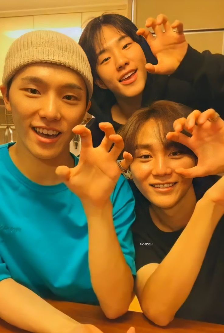 ❁✿✾ tweet media