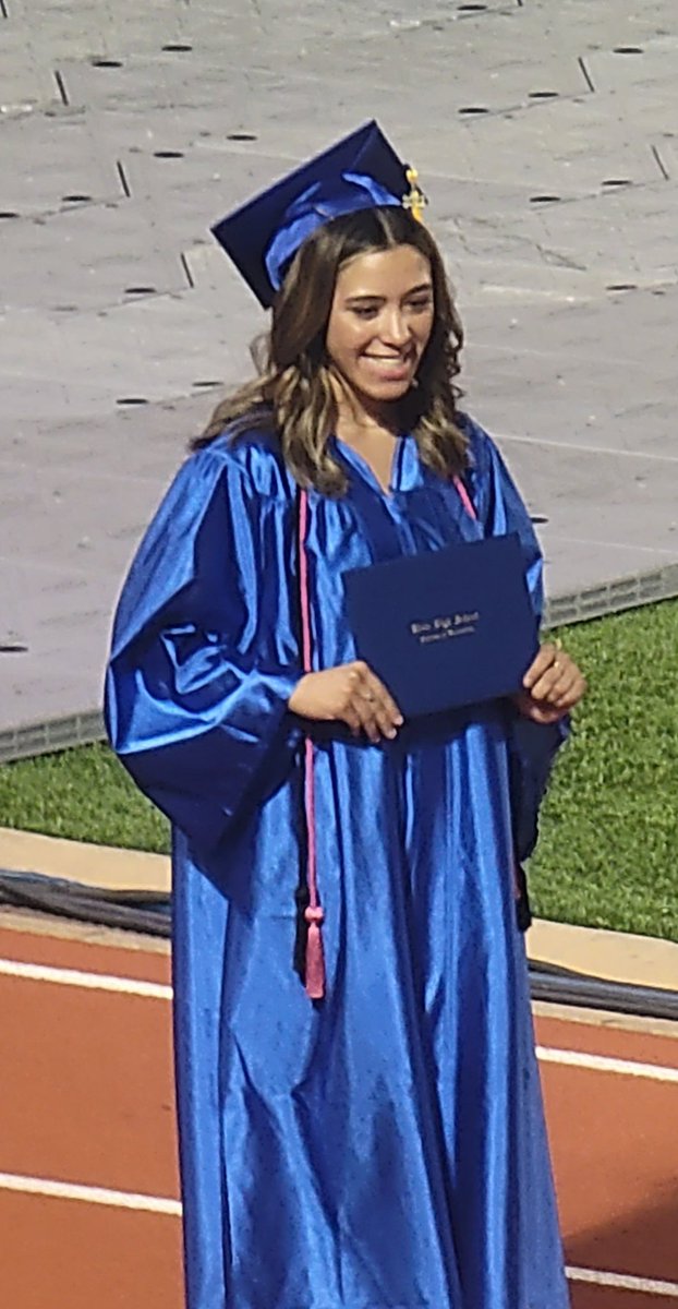 alderete_amy's tweet photo. #KleinHighGrad22 https://t.co/Xb6BOHRG7V