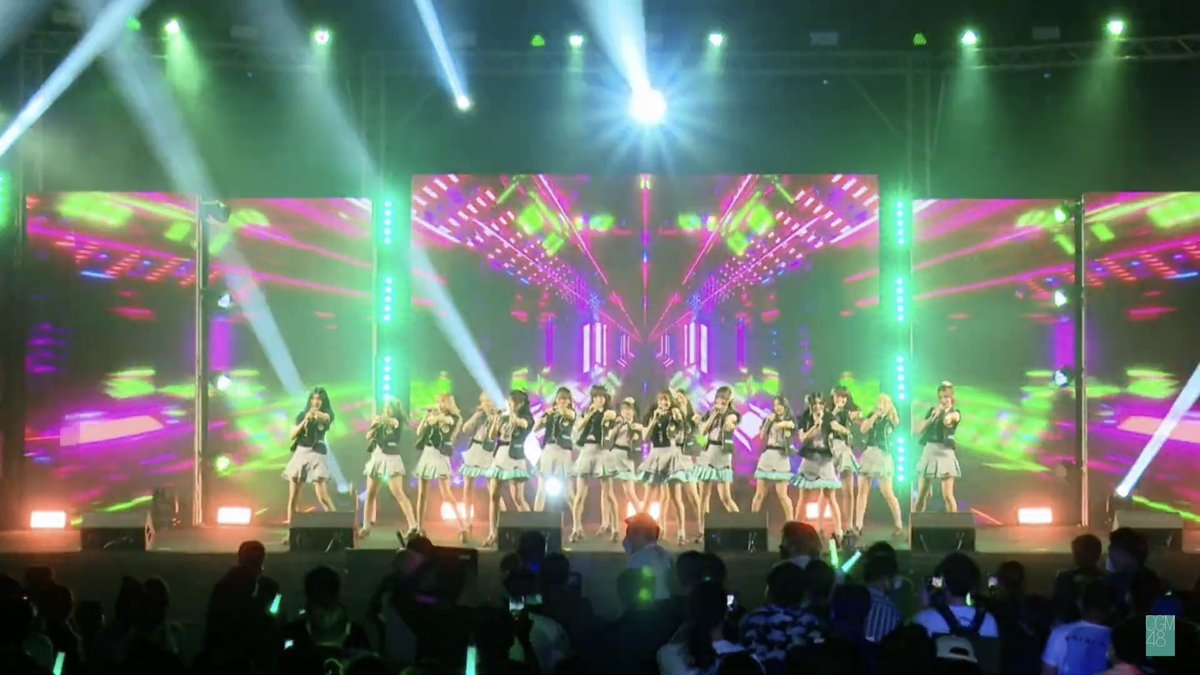 ElmoLoveFortune's tweet photo. เอนเนอร์จี้ทุกคนดีมาก! เชียงใหม่แตกแล้ววันนี้! ซีจีเอ็มสุดยอด!  
#ใครไม่มา_MaeShikaMukanee
#MaeShikaMukaneeTH
#CGM484thsingle https://t.co/L00WxSERTJ
