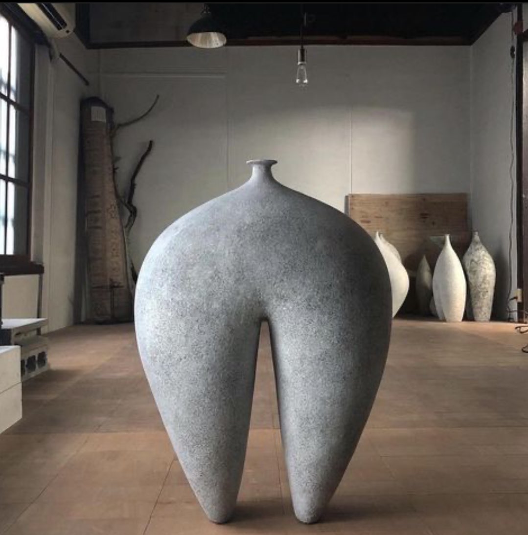 4AAAAart's tweet image. Image Source: itoceramics (ig)

#interior #interiordecor #ceramics #art