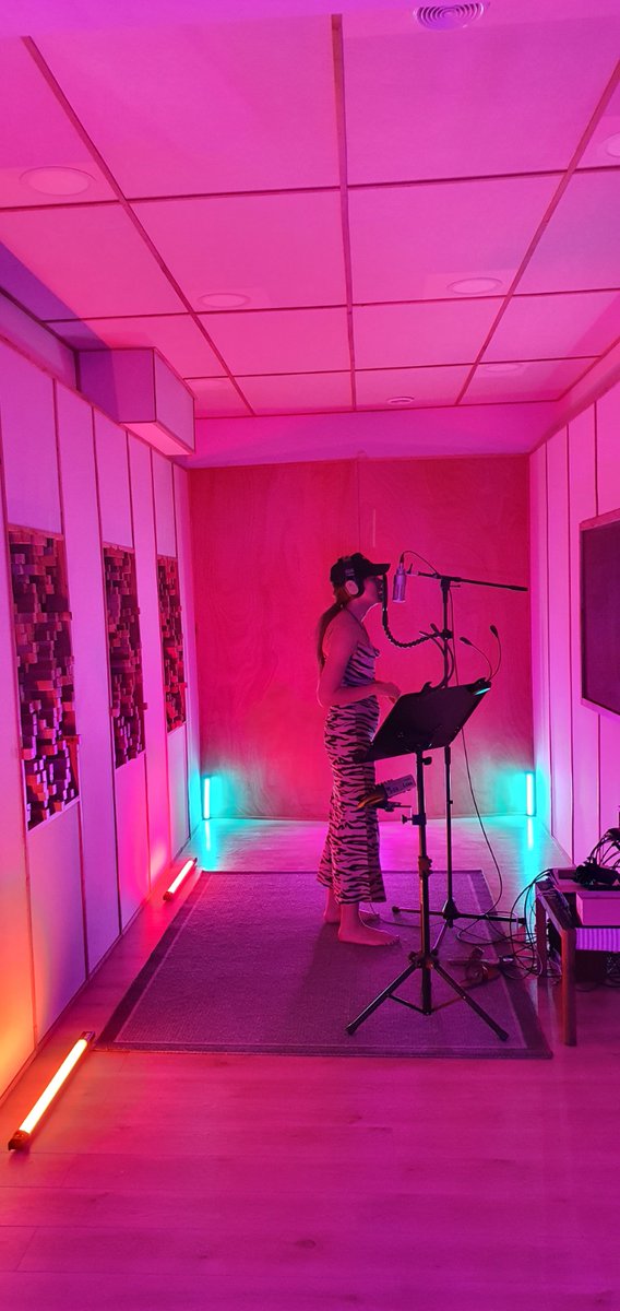 GodoxGlobal's tweet image. Eurovision singer @IvetaMukuchyan is enjoying the vibe that #TL30 adds to the studio setup. The #TL Series offers you perfect colors for any #atmosphere you want! Credits to Vahagn Stepanyan #godox
Join our #WonderDoor Challenge now and win great prizes 👉 bit.ly/wonderdoorchal…
