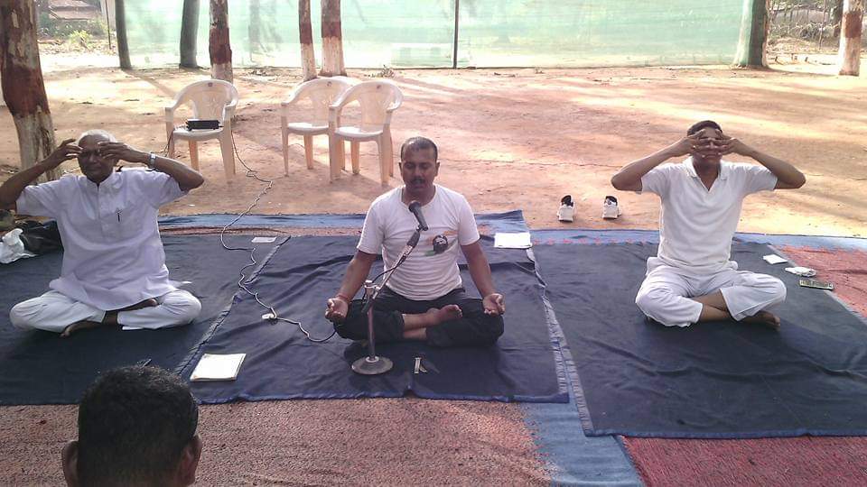 रोज योग कीजिये,स्वमीजी को देखिए,सुनिये, अनुसरण करिए,अगर जवाब ना है तो बेमौत रोगी होकर मरिये <a href="/BharatNayas/">BST PYS JHARKHAND</a> <a href="/rakesh09159159/">@Rakesh Kumar</a>