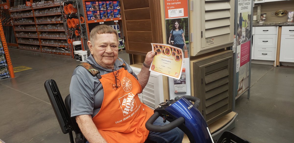 BrianCharfTHD's tweet photo. Congrats to Chuck(D27) on 17 years and Donald(D94) on 1 year with our Orange Family! Thank you guys for all that you do. @AllisonCMurdoch @SamanthaB1982 @ginamorris508 @jennife07451467 @EldredPeterson  @bobtoboco https://t.co/zWVWmULgGp