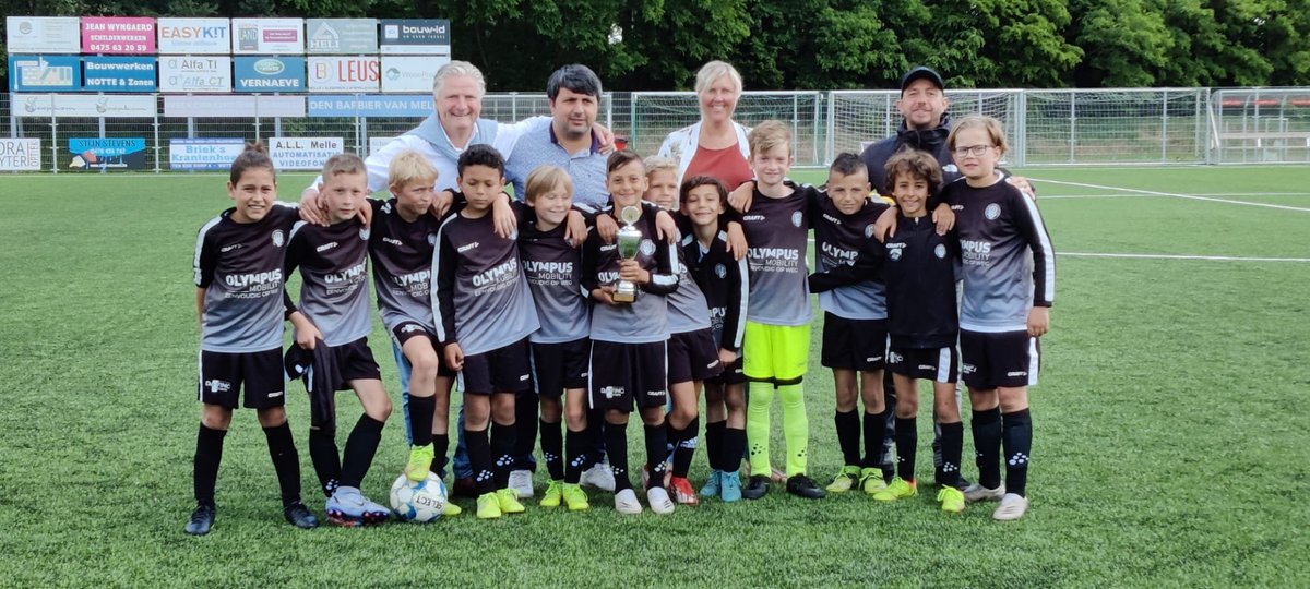 Last game of the season <a href="/RacingGent/">KRC Gent</a> #U10 with my boys als #ploegafgevaardigde 🎉👍 thx for great season #champions and looking forward to next season #U11💪👊⚽️