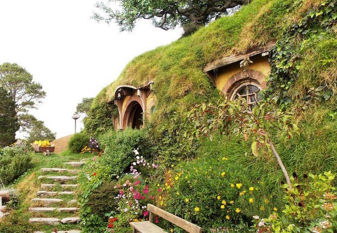 myelessar's tweet photo. i just want to visit hobbiton https://t.co/DyTJu2yYa9