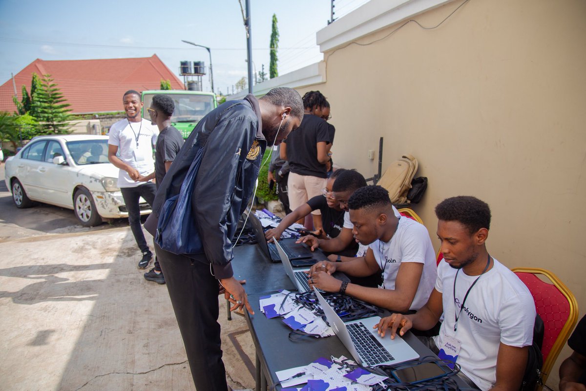 PolygonEnugu's tweet photo. A great team makes a great dream work. Polygon is a great dream and our Welcome team are receiving all guests the grand style into the polygon space. The Polygon experience is already begun.
#polygonweb3guilds #polygon #polygonenugu https://t.co/3E8EZ6ZTzf