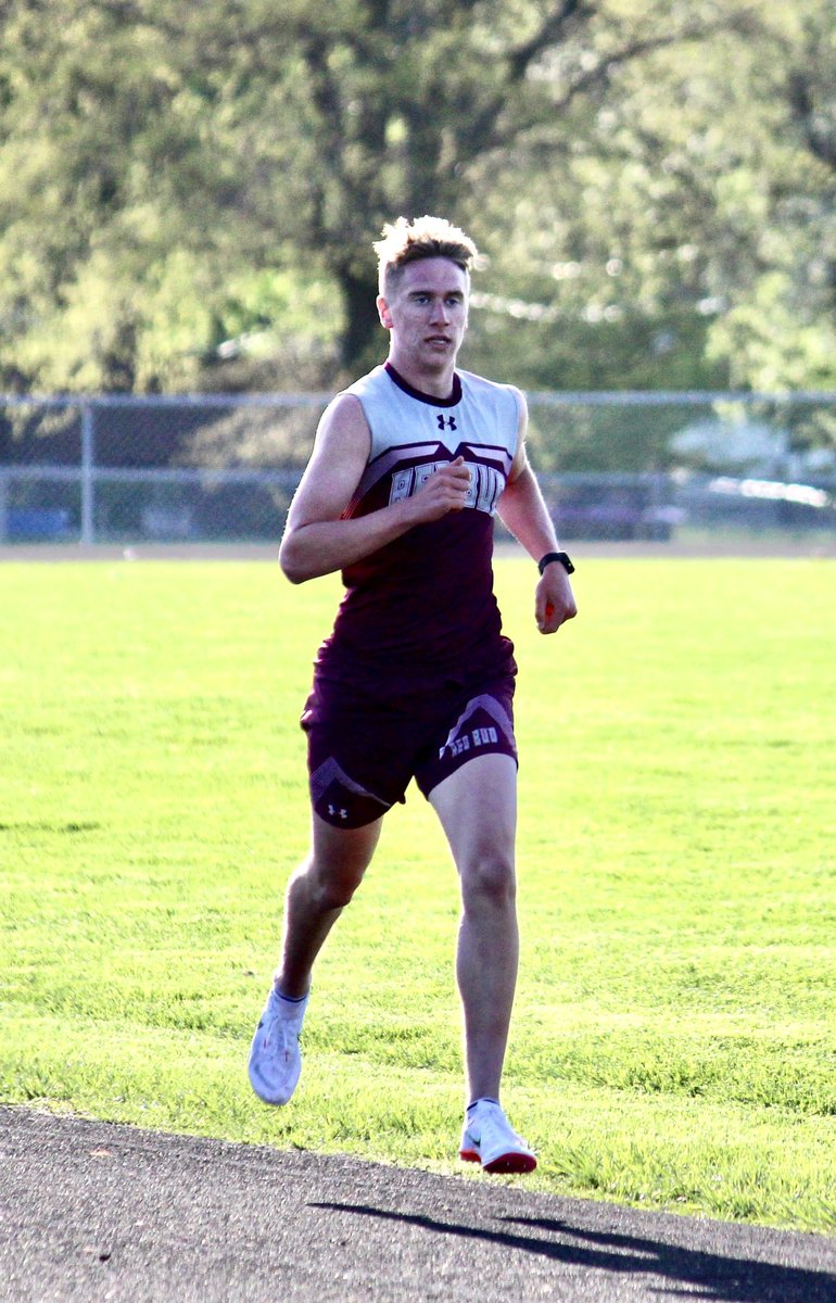 Best wishes to RBHS’s Nick Fehr at State Track Finals today in Charleston. We are proud of you for representing your school and our town! Last run as a Musketeer, make it a good one 🤩🎉<a href="/redbudtrack/">Red Bud Boys and Girls Track</a> <a href="/RedbudHS/">Red Bud High School</a>