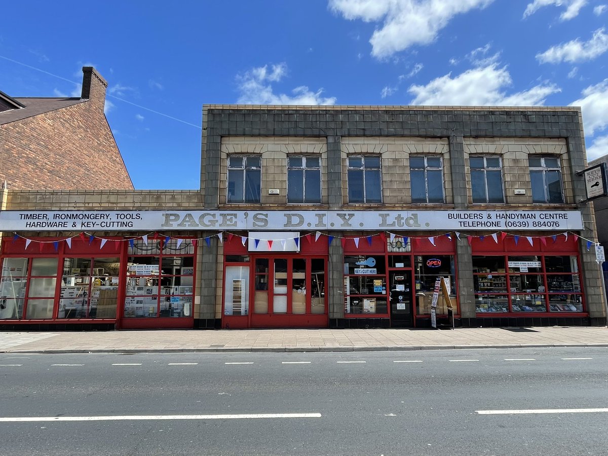 PagesDIY's tweet photo. Our Port Talbot store, decorated for the Queen’s 70th Jubilee #jubilee2022 #PortTalbot https://t.co/OG3IoVDZRH