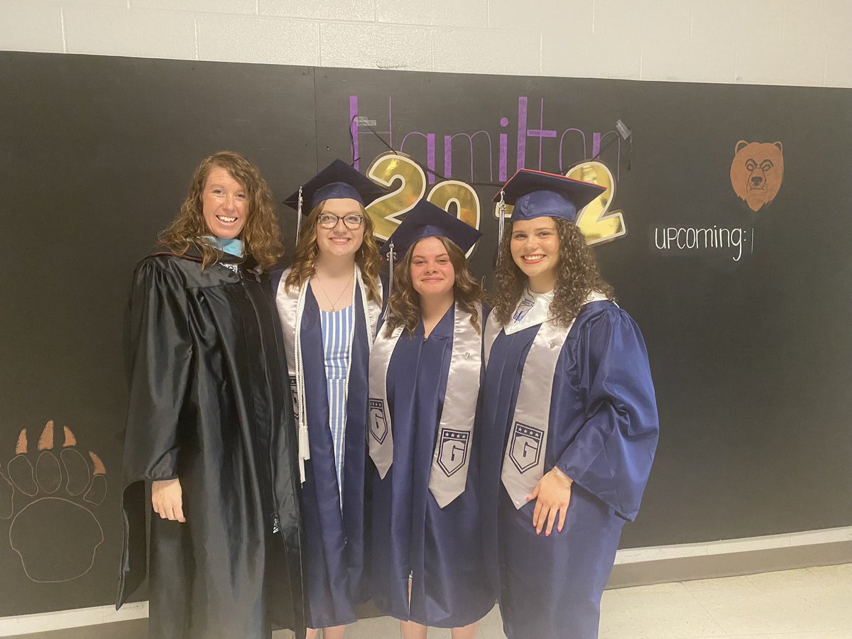 cmeek3's tweet photo. Capped off the 2021-22 school year by celebrating our seniors accomplishments at graduation! Good luck to my gems! https://t.co/2TeB8TGF89
