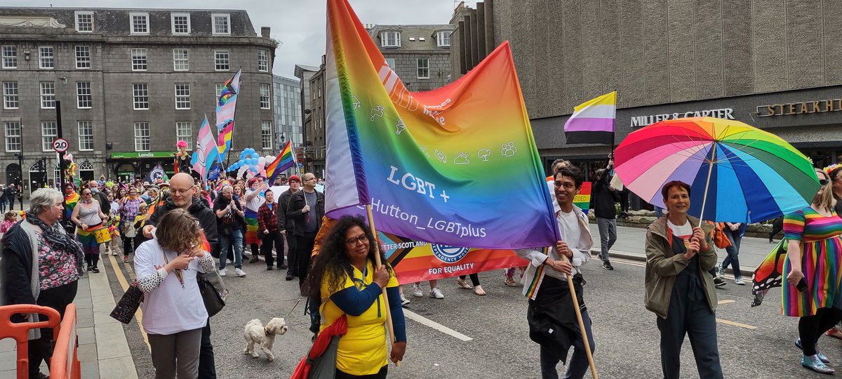 Hutton_LGBTplus's tweet image. .@JamesHuttonInst were at the Grampian Pride this morning