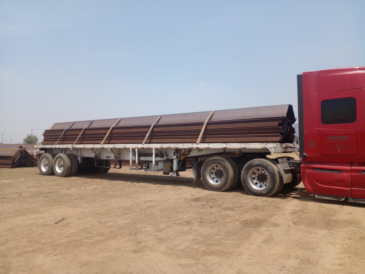 TradeAcero's tweet image. Nuevamente a tiempo llegando a entregar a destino #Tablestaca. Si de suministro de acero se trata, contáctanos @TradeAcero