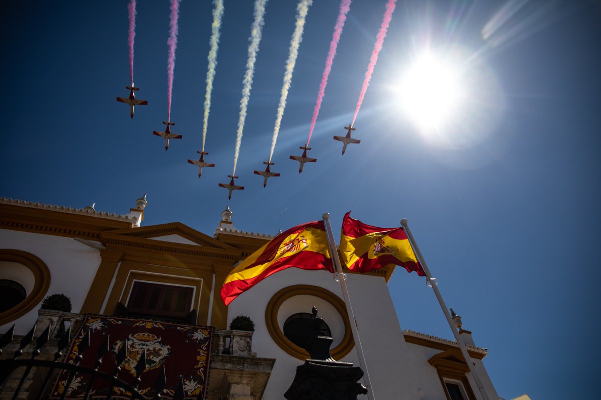 Creo que no se reconoce su labor todo lo que merecen: España tiene unos magníficos profesionales en nuestras Fuerzas Armadas. #Andalucía os da las gracias a los hombres y mujeres que veláis por la seguridad de todos. Feliz #DIFAS22.