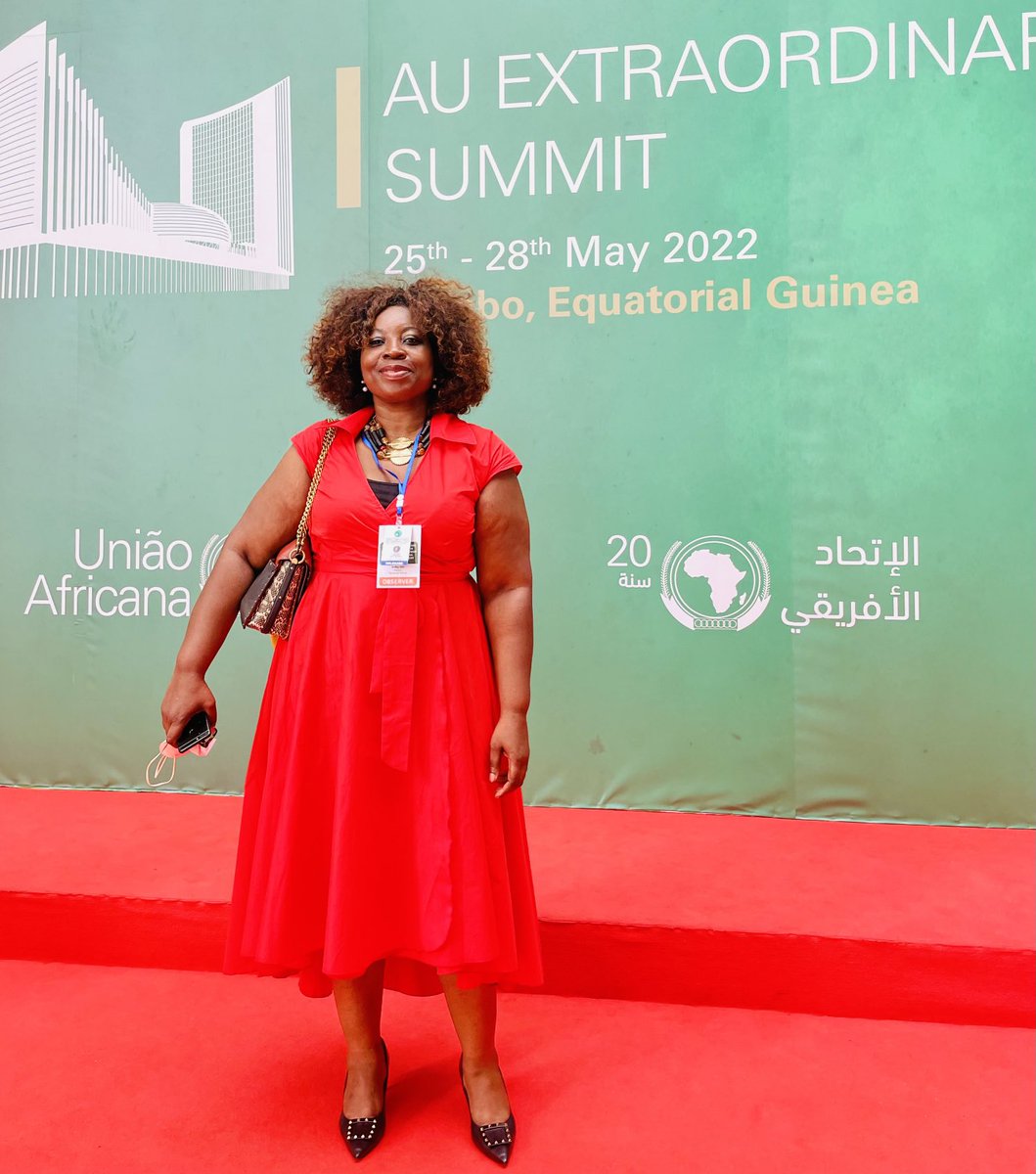 librada_elaasum's tweet photo. An interesting day. #Sipopo #equtorialguinea https://t.co/IOsFC2JdFX