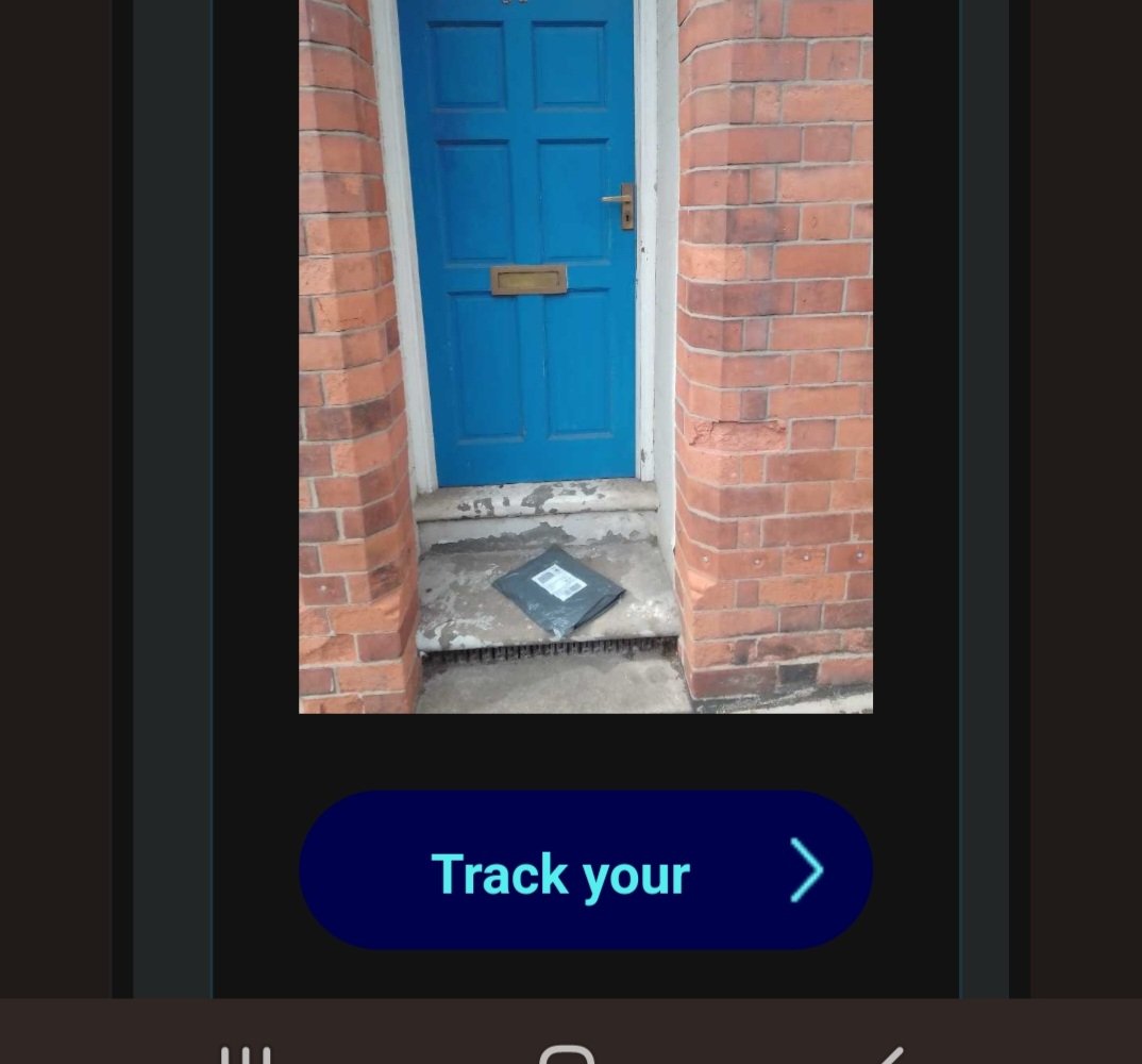 @Hermesparcels IS THIS A JOKE?! I'm not home so you're just going to leave it on the doorstep in full view of the street?! New name, same RIDICULOUS service.