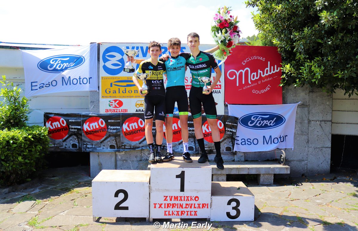 martin__early's tweet photo. Podium kadeteak #Zumaia 🚴‍♂️Gipuzkoako txapelketa 2022-5-28

1. Anje Urruzola @Oriakotxe
2. Mattin Basurto @donostialdeaBiz
3. Kepa Ormazabal (Caja Rural)

Taldeka: @Aloatxirrindul1 

Eta arratsaldez, lasterketaren bideoa 🎥 ,@Txirrindulariak -ari esker. Adi egon! 👏 https://t.co/ub0zsIY4vO