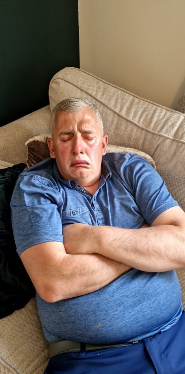 CallaghanDean's tweet image. Happy birthday @Bernieflappers hope you have a good un. Better than this dream you was having anyway 🍺🍺