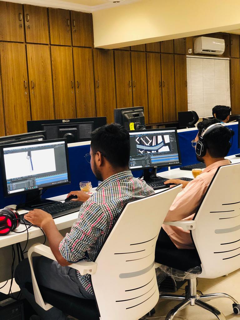 StudioWiga's tweet photo. Our production section thriving to deliver the best. 

#working #wigastudio #SaturdayVibes #Developers #NFTProject #nftart #GraphicDesign #office https://t.co/fl1Tm5NoBZ