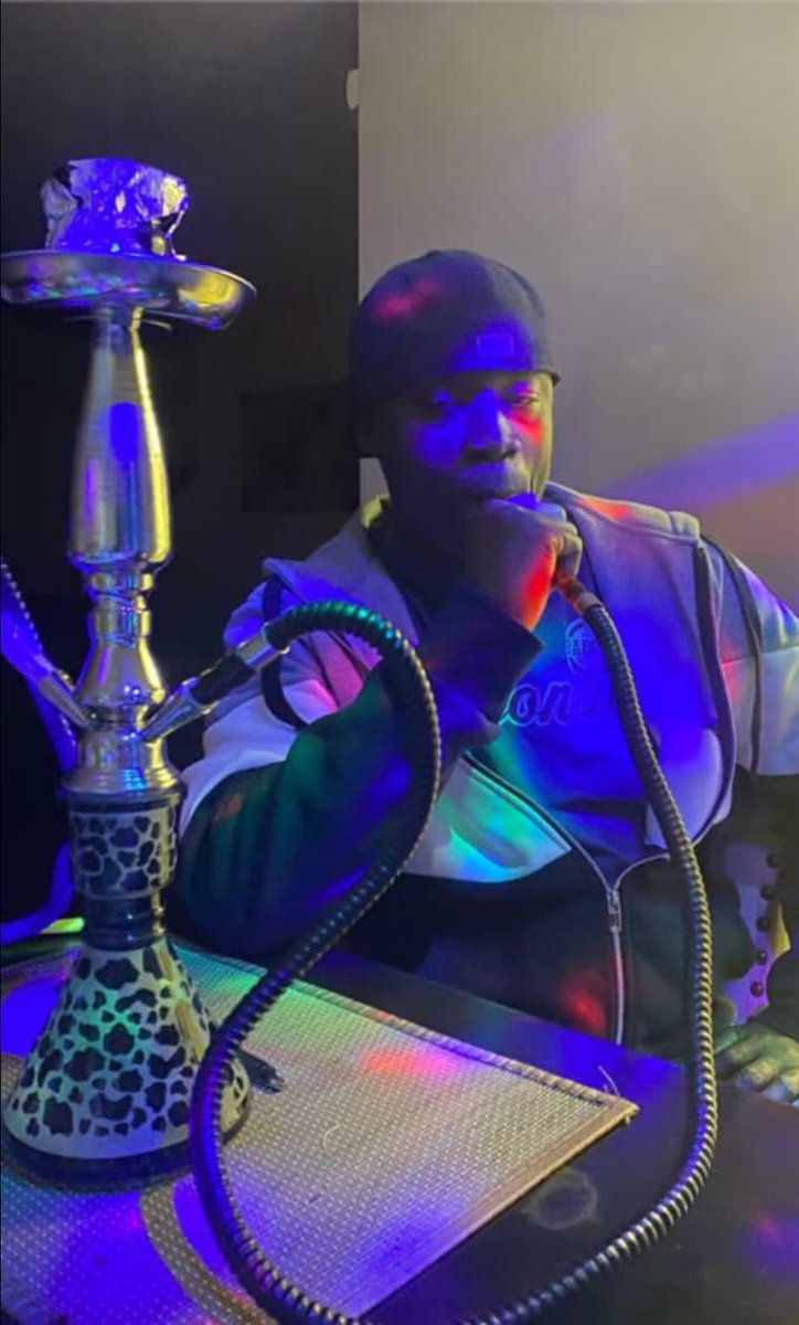 HollywoodLive0's tweet photo. 👉🏾Vibe #chicha #hollywoodlivenightclubhaïti♣️ https://t.co/Crd2lgbgbC