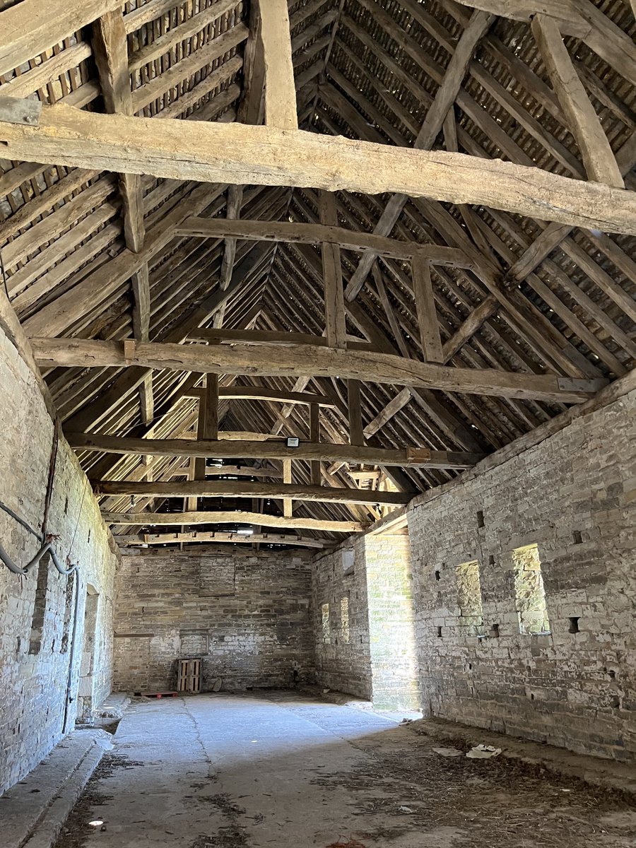 Barb_Drummond's tweet image. #Ashleworth #TitheBarn ⁦