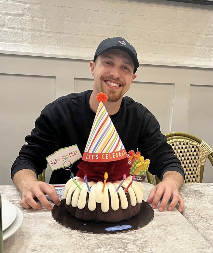 perryaston's tweet photo. What a great birthday! Thank you for the love everybody ππ https://t.co/STggya9EJY