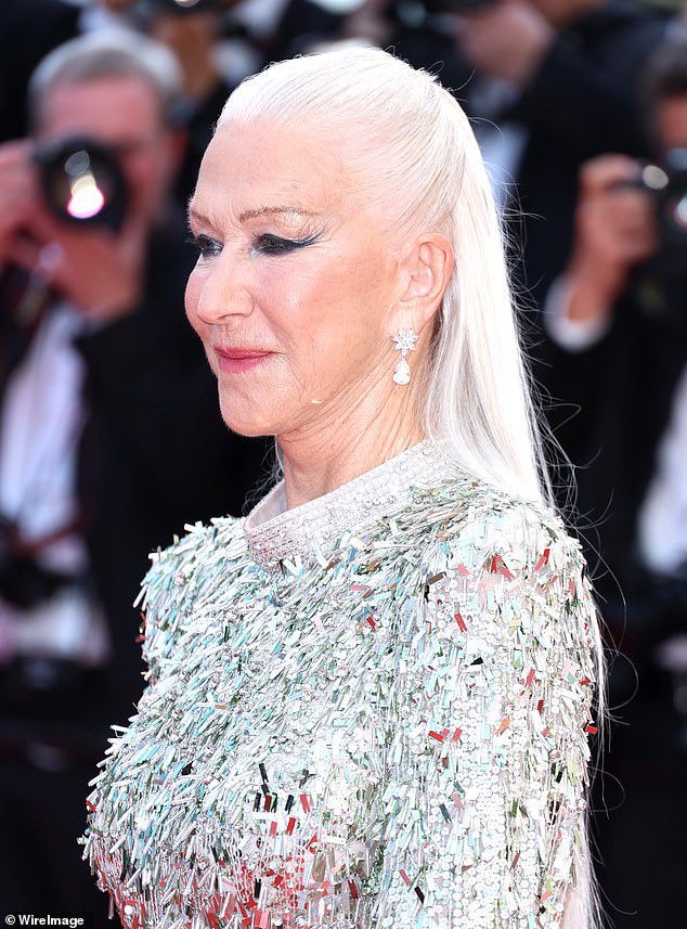 ThreeIcons_'s tweet image. 🤍🤍🤍 #Cannes2022