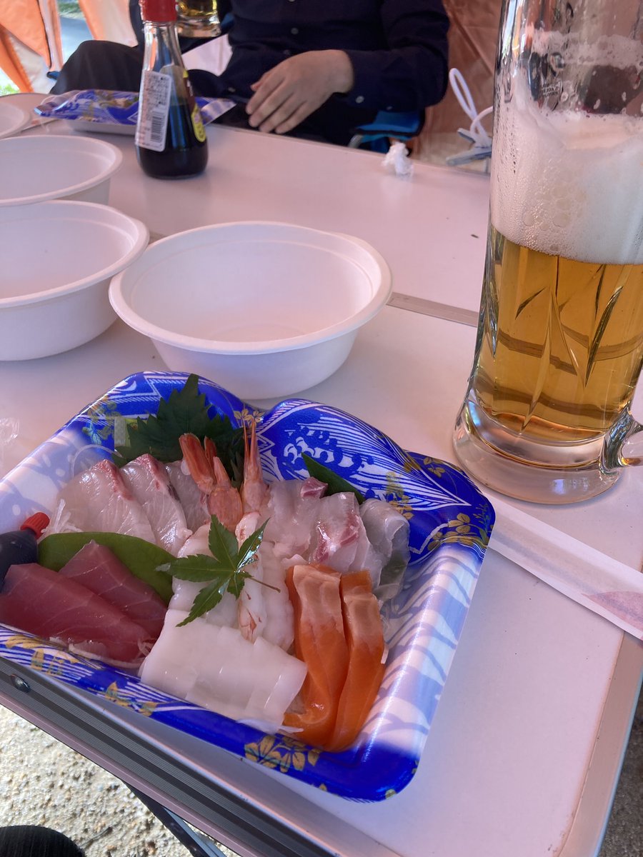 kana504's tweet photo. キャンプなう
昼間っから呑むのも久しぶり。仲の良い仲間とのキャンプ。
#Room504
#キャンプツーリング https://t.co/BrG8dY8c0S