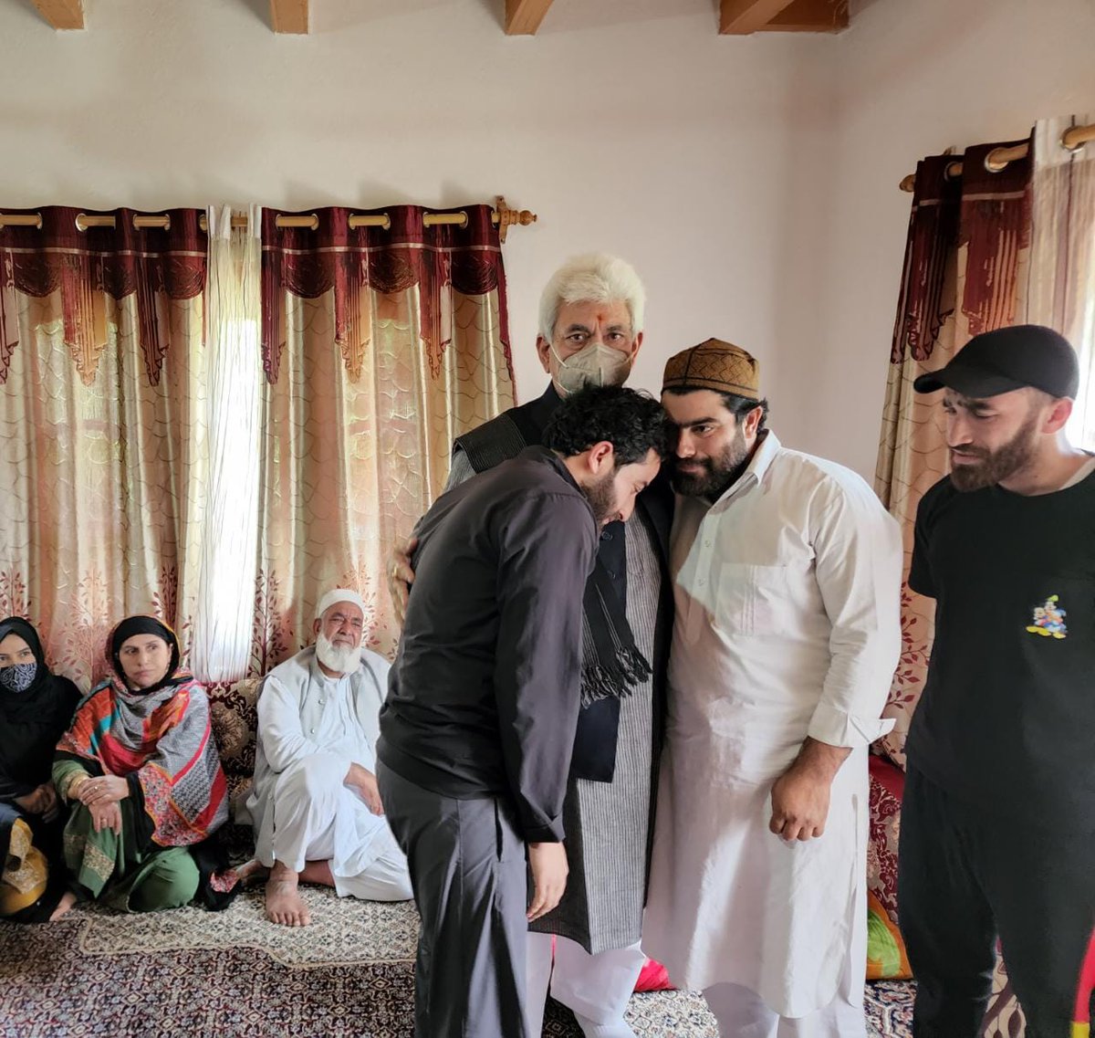 Baramulla Police (بارہمولہ پولیس) tweet media