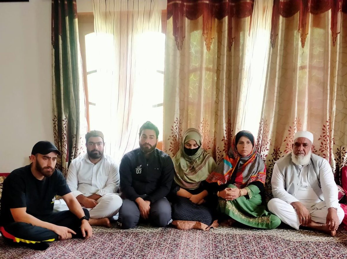 Baramulla Police (بارہمولہ پولیس) tweet media