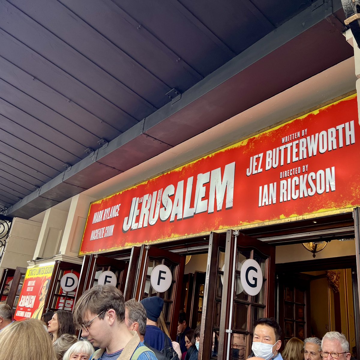 UK May 22 Show 6: This may be the greatest performance I’ve ever seen live by any actor. Row B seats meant at times we were 2m away from Mark Rylance‘s ‘Rooster’ Byron. Honestly felt like a privilege to witness. Play, production, cast all gob-smackingly brilliant. <a href="/JerusalemPlay/">Jerusalem The Play</a>
