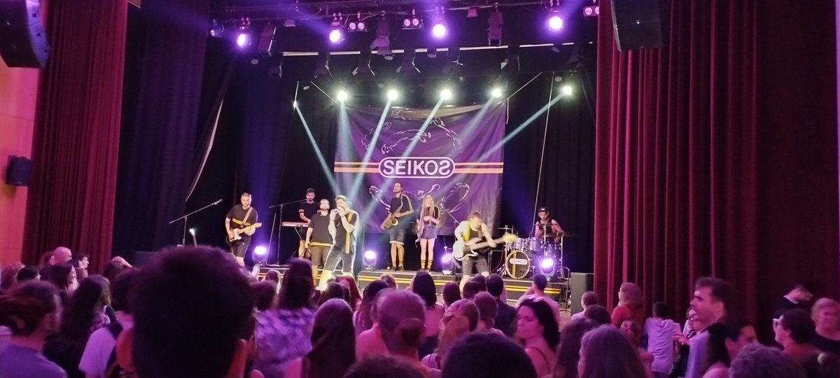 aclementegarcia's tweet photo. Una altra nit bonica i especial amb #Seikos_official Aquesta vegada a casa #SantFeliu i amb un públic més què entregat. Sempre TOP!!. Felicitats!! https://t.co/QANt5u9NSr