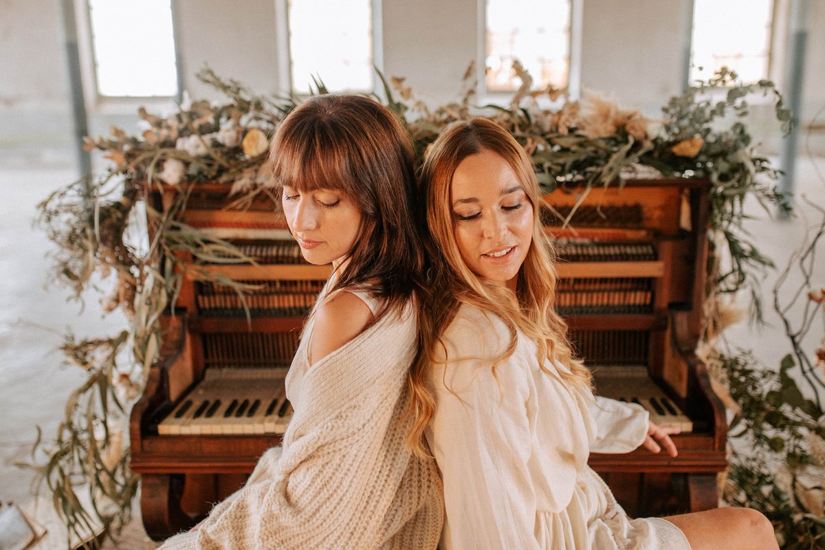 FestivalsAS's tweet photo. 🗓️23/07 A Calonge de Segarra, @bethrodergas i @laurandrespiano s'uneixen a 'Natural women', on versionen grans icones femenines de la cançó. Una nit per emocionar-nos junts!✨🎵
🎟️Entrades a https://t.co/JeANLiLxsq
#FestivalsAltaSegarra #musica #concerts #CalongedeSegarra https://t.co/pYTzQeGxZV
