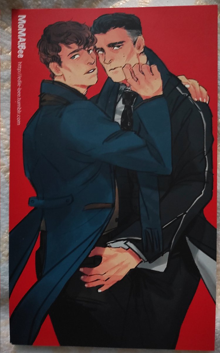MiniDoujinshiRv's tweet photo. Author: @awt6042035 /MoMaBee
Title:Cant Stand The Heat/R18
Ship: #gramander
Newt would do anything to keep Graves from taking his suitcase.
Its omega verse doujin. Author created cute&lewd story based on relation btw alfa&omega.Nice style of drawing.I❤️details.💯👍🦄Rare #fanbook https://t.co/ZqqVk1W6B5