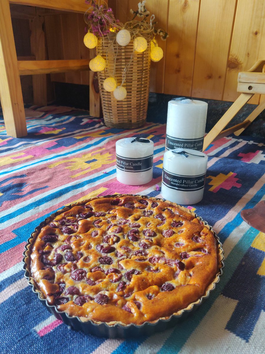 travelshoebum's tweet photo. Fun clicking photographs of this Cherry Cake / Tart baked on order! 

The search for healthy desserts is a continuous process and it's surprising that despite growing a grand variety of fruits, you hardly have truly 'local' desserts in the Kullu - Manali region. 

RT please?! https://t.co/R7S8AzMnra