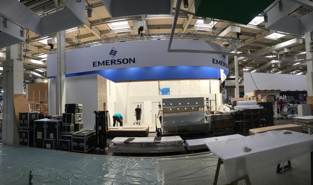 AVENTICS's tweet photo. Hier ein Blick hinter die Kulissen unseres Teams, das sich auf die Hannover Messe vorbereitet. Werden Sie dabei sein?  #HM22 https://t.co/qyQIuhc6fy