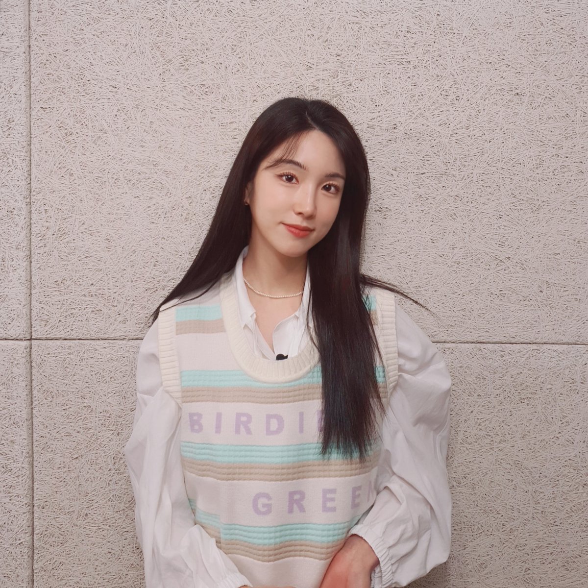 officialLABOUM's tweet photo. [#라붐]

오늘은 진예와 함께 
떠나볼까요↗❓
잠시 후 인사이더픽스
본방사수!!

#LABOUM #진예
#아리랑TV #인사이더픽스 https://t.co/6BvWSndxwv