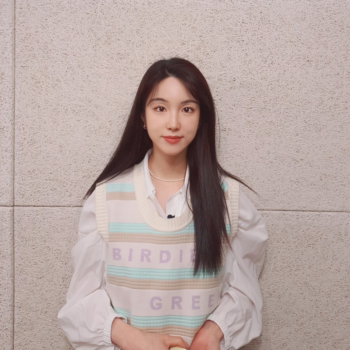 officialLABOUM's tweet photo. [#라붐]

오늘은 진예와 함께 
떠나볼까요↗❓
잠시 후 인사이더픽스
본방사수!!

#LABOUM #진예
#아리랑TV #인사이더픽스 https://t.co/6BvWSndxwv