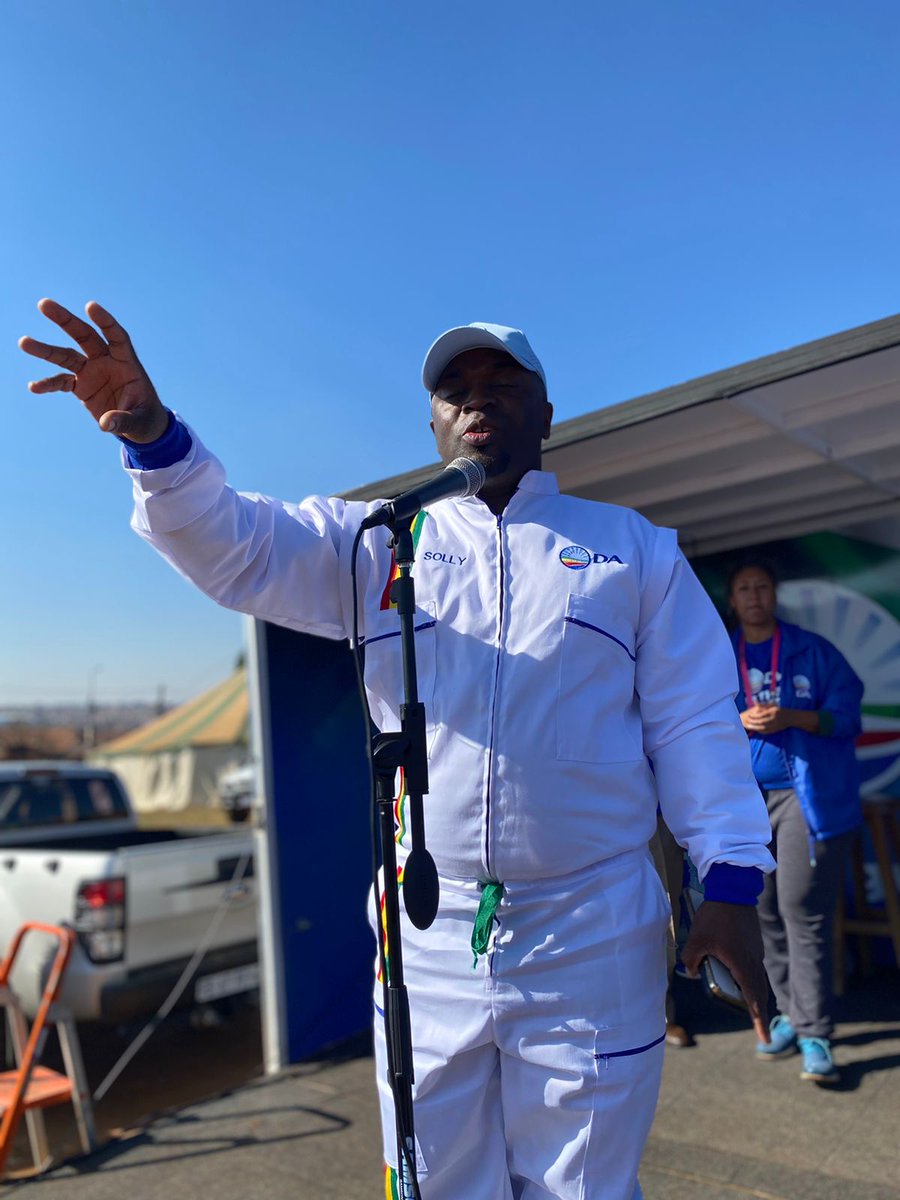 DAGauteng's tweet photo. 📍Ward 53, Azelia Street, Soweto. 

Final push before the by-election taking place on 1 June. Our activists and public representatives are out in numbers. 

#VoteDA https://t.co/GwPLPe2aT2
