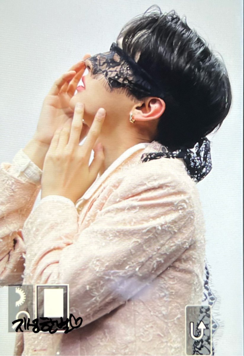 지성한별✨ tweet media