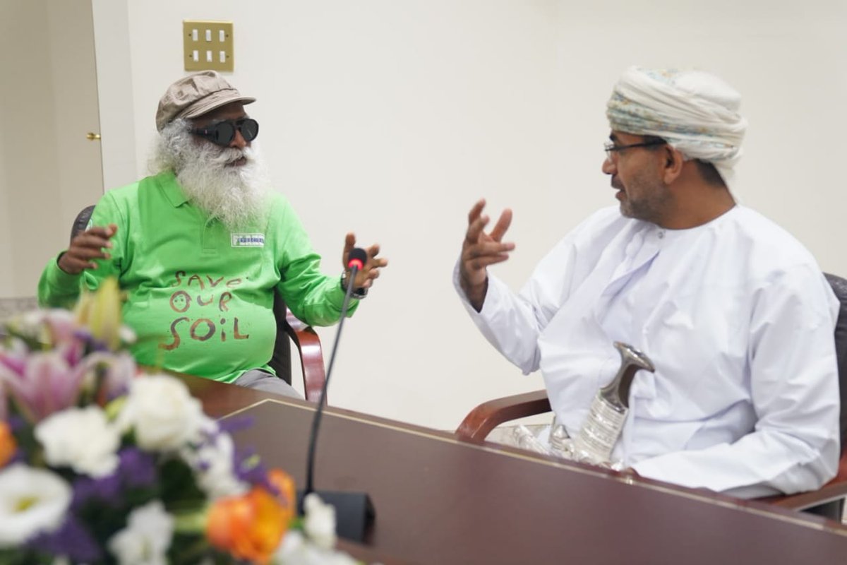 cpsavesoil's tweet photo. .@SadhguruJV met with Minister of Agriculture, Fisheries and Water Resource @MAFWR_OM HE Dr. Saoud bin Hamoud bin Ahmed Alhabsi @AlhabsiSaoud in the Sultanate of Oman. #SaveSoilMuscat #SaveSoil Action now: https://t.co/z6MmqMf5nE #ConsciousPlanet https://t.co/uCXxikxlwc