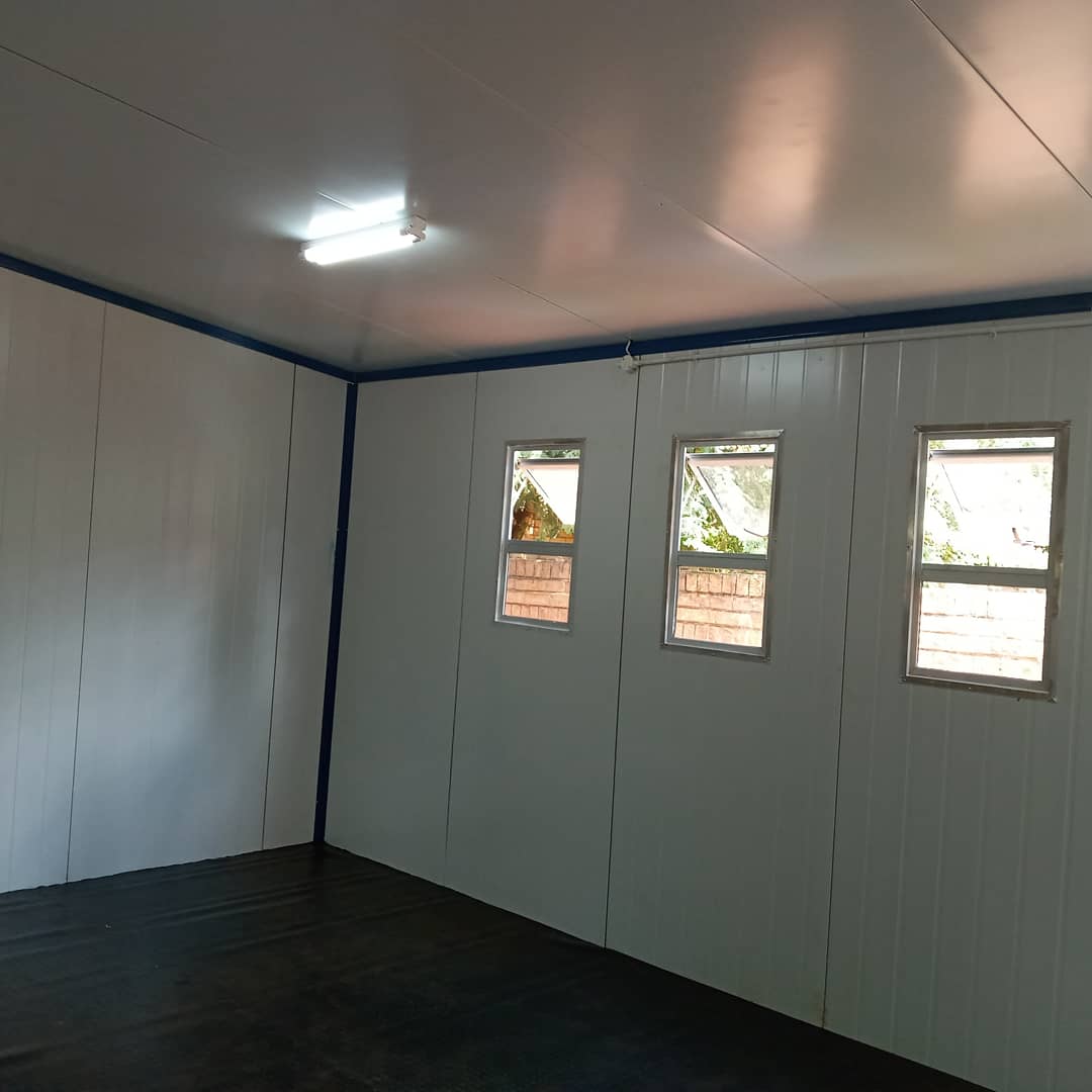 DMtrailersSa's tweet photo. Do you like what you are seeing?
Mobile classroom
Mobile house
Mobile toilets
Mobile Kitchens
Mobile fridges
Mobile bars
Mobile laundry

Don't hesitate to contact me on 0672363830, we are based in Midrand 
#DJSBU https://t.co/MXPJqv48xx