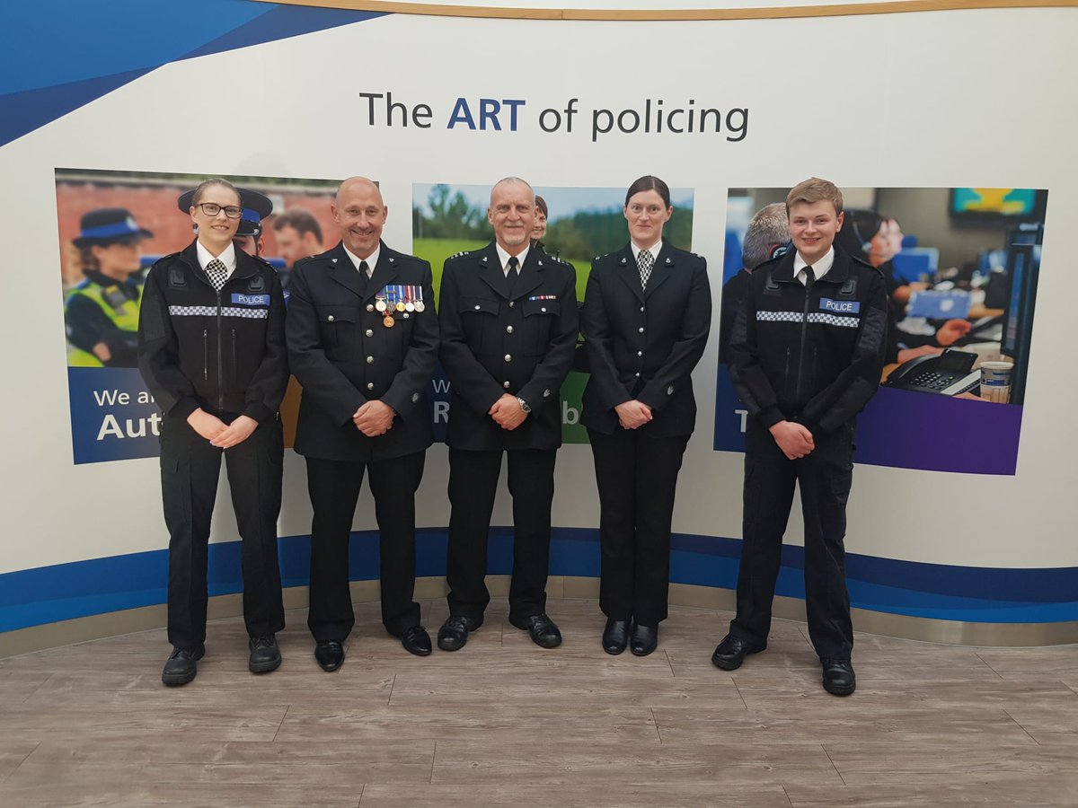 MartinG82697170's tweet photo. #NewcastleSpecials Last night our SCI,S/I,2 S/Sgts, 1 SC’s attended hq to be presented with platinum jubilee medals &amp; also certificates of thanks from the Chief Constable @StaffsPoliceCC for dedication &amp; hard work during the pandemic.Many thanks to @ACCStaffs for the ceremony. https://t.co/gz8XYwGnyK