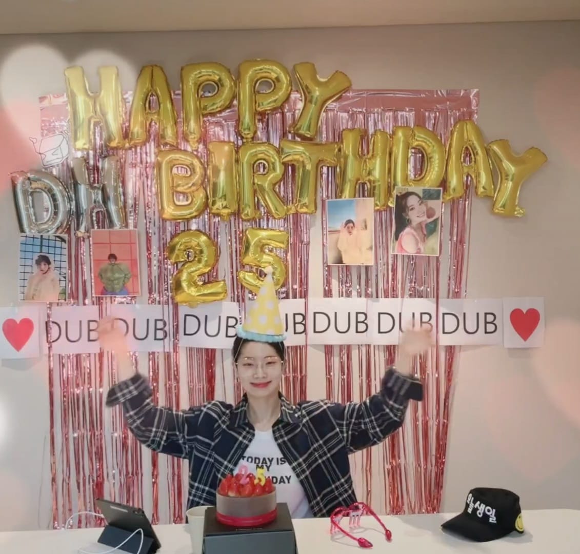 HAPPY BIRTHDAY MY BABY, MI LOVE KIM DAHYUN.❤️
#DAHYUNDAY #DAHYUNbirthday #dahyun #twice