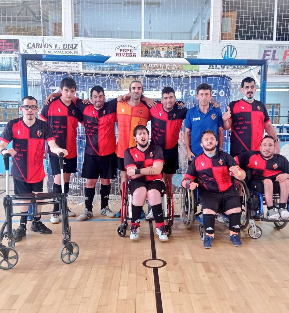 CiudadDeMurcia's tweet photo. Liga #Fedemips
ADAPTADO | ❤️🖤⚽♿
Victoria en San Pedro del Pinatar contra nuestros amigos de @Asoc_Aidemar
Los rojinegros siguen en lo alto de la tabla una jornada más.
❤️🖤⚽ #FútbolPopular https://t.co/f5VlfHLviP