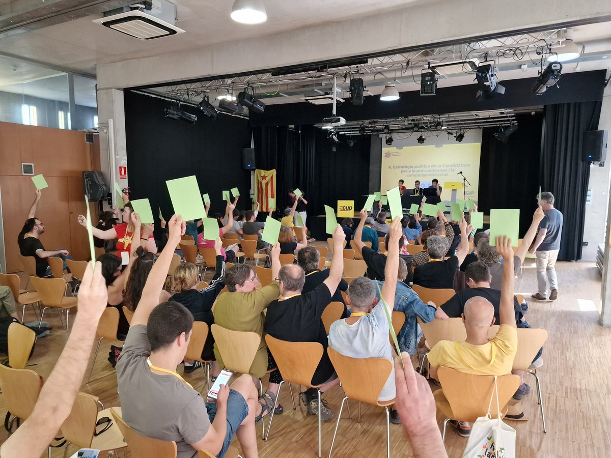 PiratesBCN's tweet photo. Avui participem de la Trobada de Conformació de la Candidatura 2023 que proposa la @CUPBarcelona per les eleccions municipals, amb altres organitzacions com @Endavant_Bcn, @ArranBarcelona o @luchainternacio.

Construïm una candidatura guanyadora a l'Ajuntament de Barcelona! https://t.co/h3k0GnKM5u