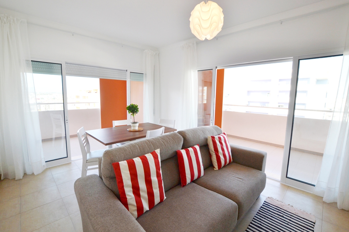 ALgestALgarve's tweet photo. ☀️VENHA PASSAR UNS DIAS NO ALGARVE☀️
https://t.co/S4bkfaf9PD
 #alojamentolocal #praiadarocha #portimao #visitalgarve #algarve #algarvelovers #feriasportugal   #gestaodealojamentolocal #casadeferias #verao #praia #piscina #areia #sol #descanso #accommodation #portugal #holidays https://t.co/etcjzMpEd3