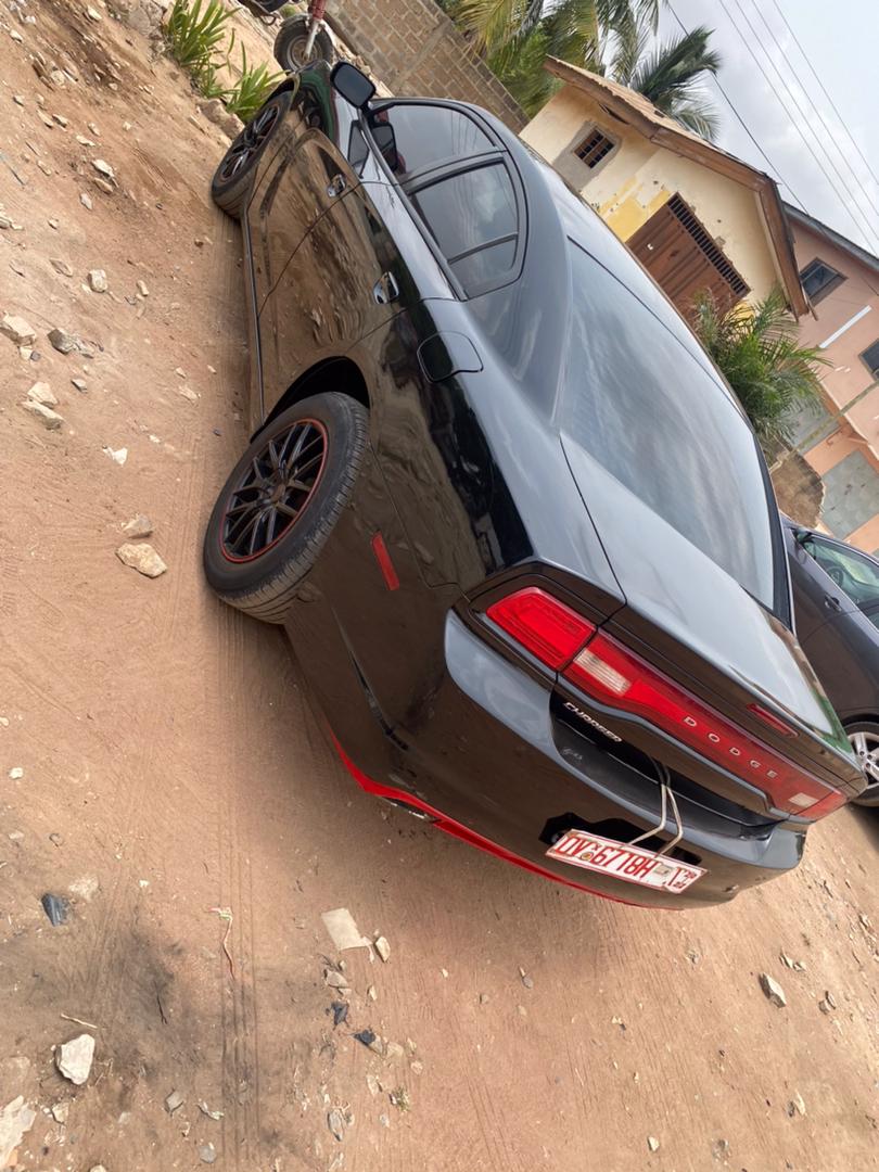 Jordan_Nile1's tweet photo. Dodge charger 2013 model
Base engine size3.6 L
CylindersV6
Base engine typepetrol
Horsepower370 hp @ 5,250 rpm
Torque395 lb-ft @ 4,200 rpm
Price: GH₵ 70,000.00 negotiable 
Call or WhatsApp: 0246128464

#TakeMeBack Shatta Wale medikal waddle Kwasia bawumia #SheDidThat LFC https://t.co/s74IlA1Gbh
